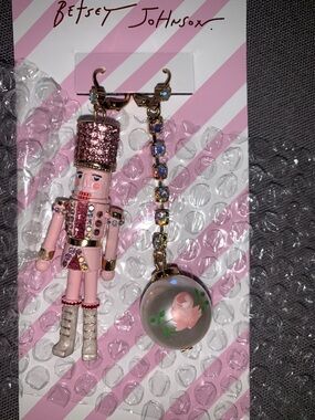 🆕-Betsey Johnson Pink Nutcracker Asymmetric Dangle Earrings with Floral Orb